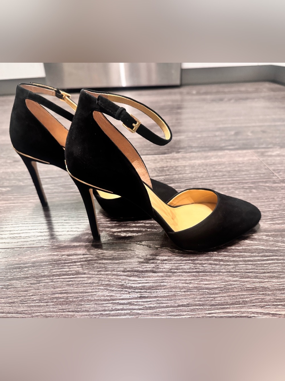 MICHAEL KORS Women’s Georgia Ankle Strap Suede Pump Size 10